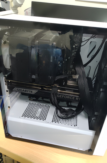 グラボとCPUの載せ替え後のPC